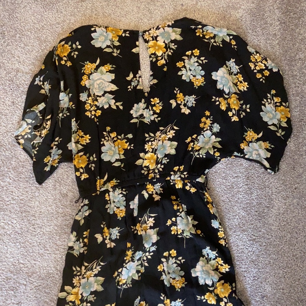 American Eagle Floral Jumpsuit - Picture 7 of 7